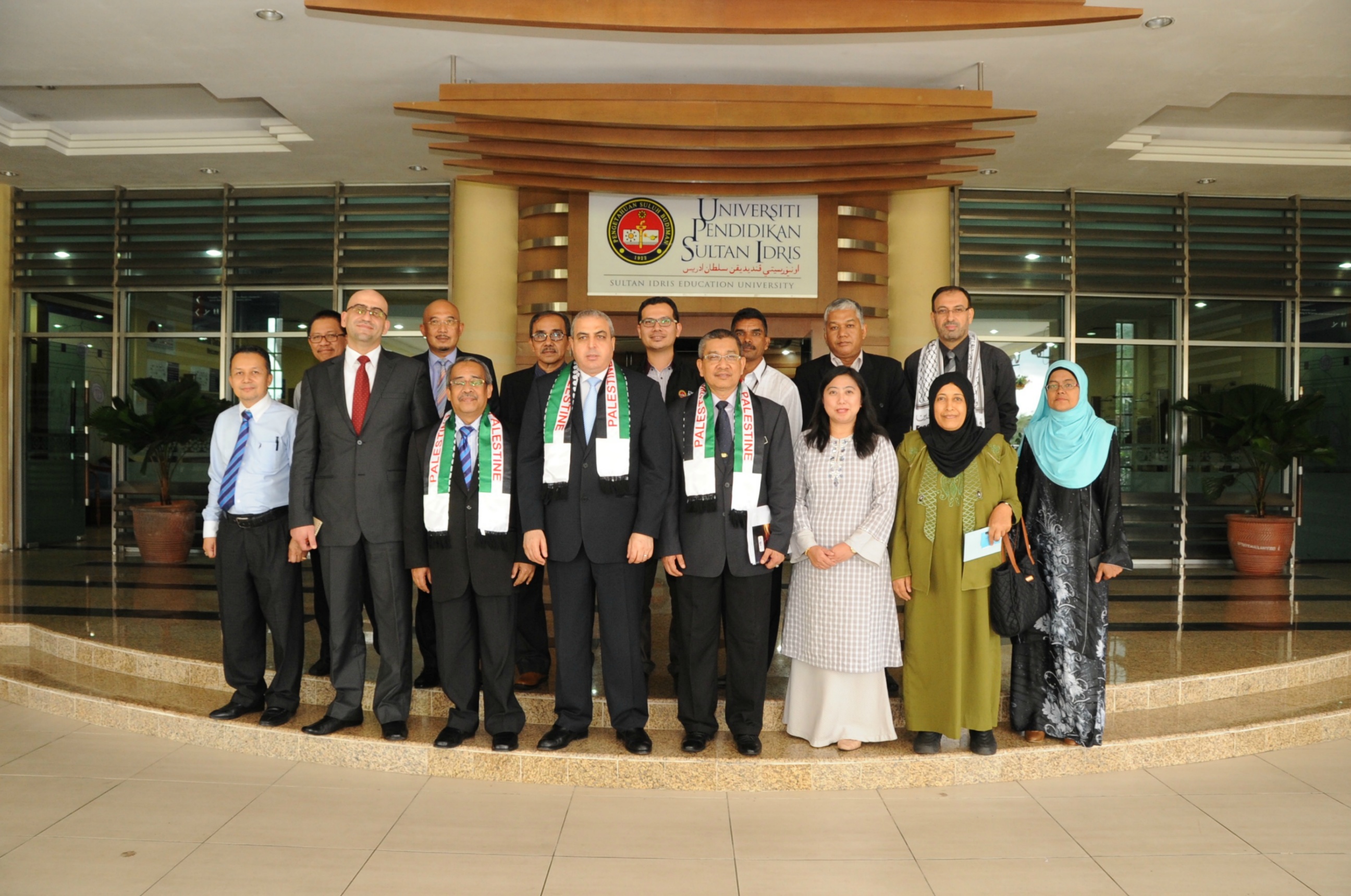 PRO 16 3 PALESTINEHAS 7730